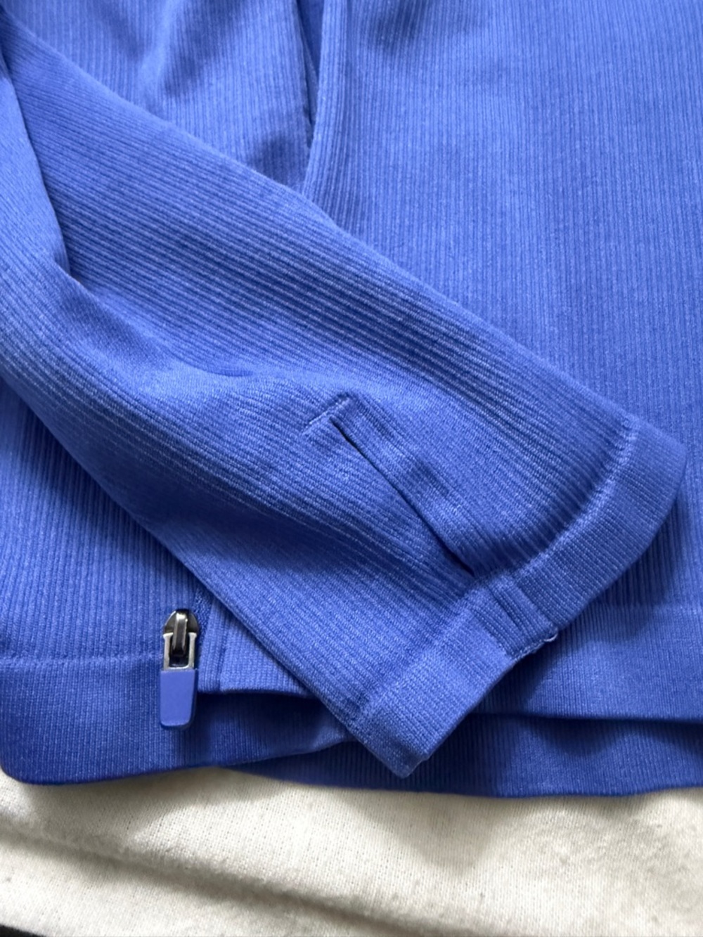 Fabletics zip up - Picture 2 of 4
